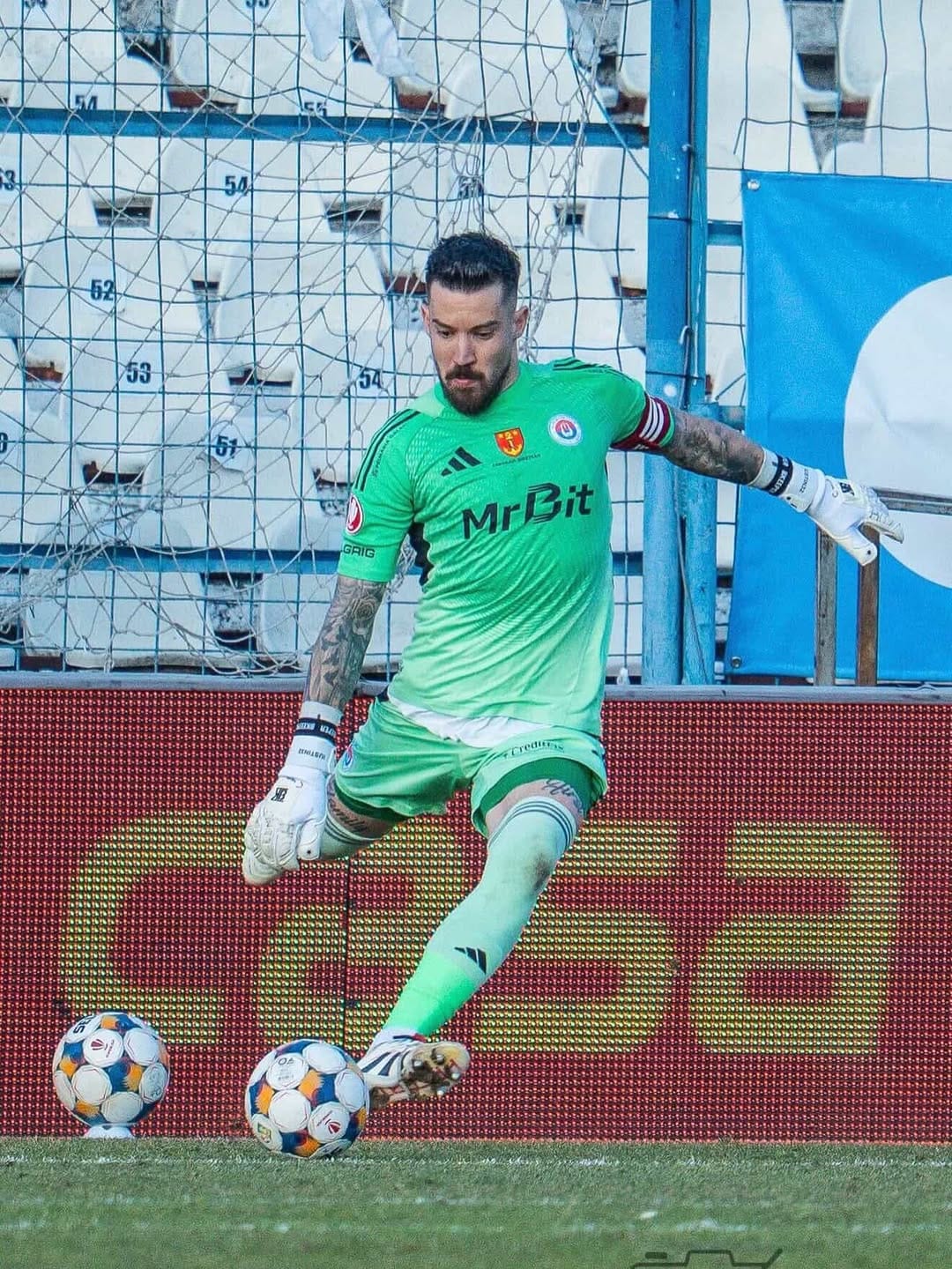 Iustin Popescu - portar profesionist